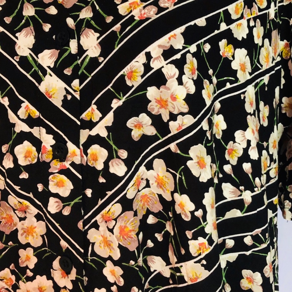 Motel Crosena Floral Button-Down Shift Dress - Picture 7 of 8